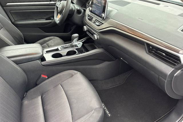 Used 2023 Nissan Altima 2.5 SV image 16