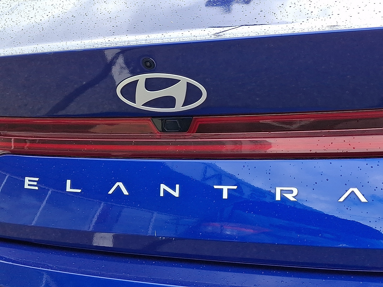 Used 2024 Hyundai Elantra Limited FWD image 32