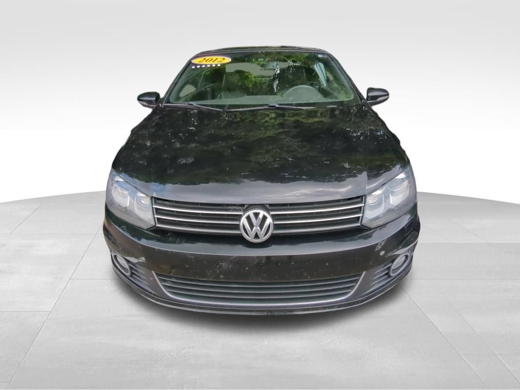 Used 2012 Volkswagen Eos Lux w/ Tech Pkg FWD image 11