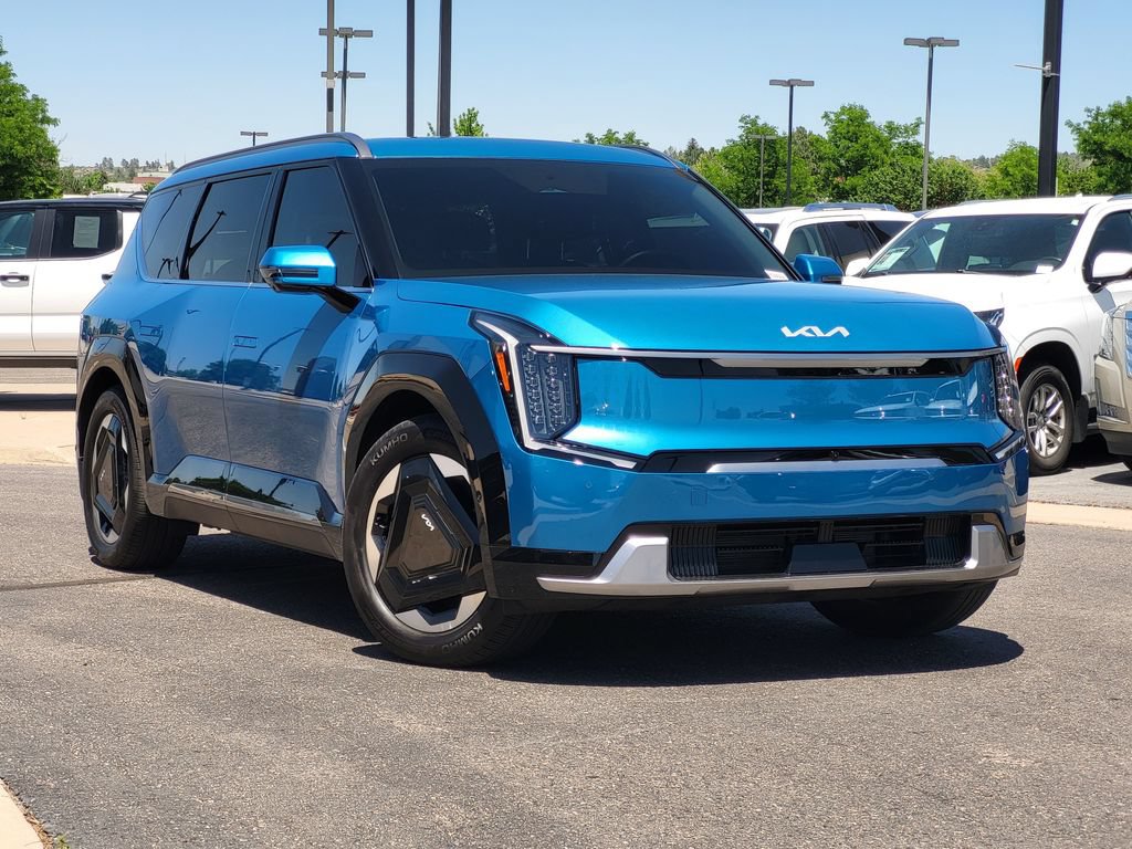 Used 2024 Kia EV9 Land AWD/4WD image 2