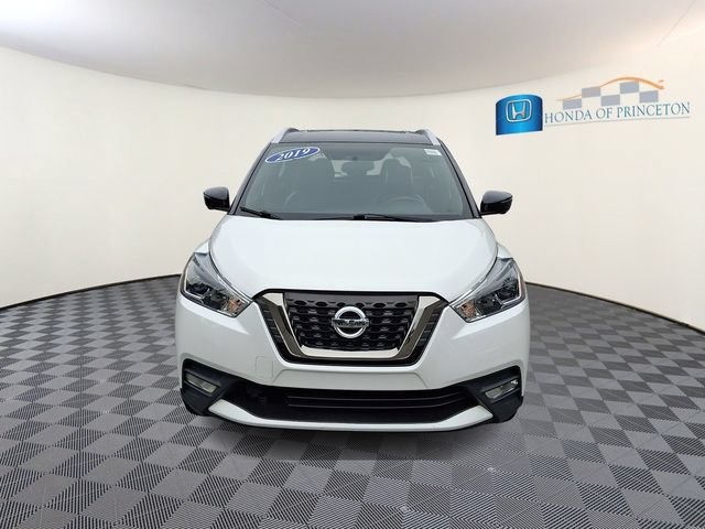 Used 2019 Nissan Kicks SR w/ SR Premium Package FWD image 2
