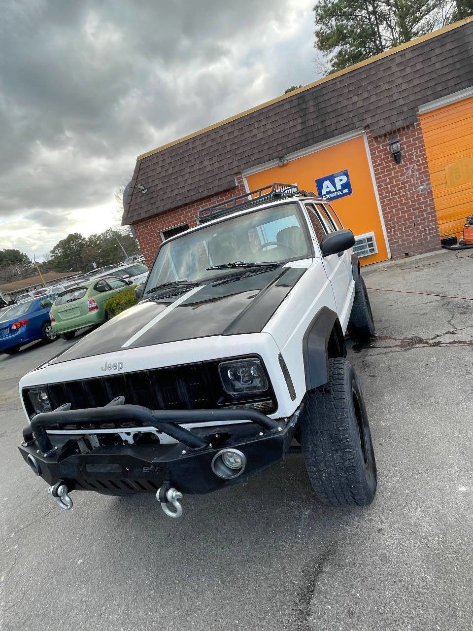 Used 2000 Jeep Cherokee Sport