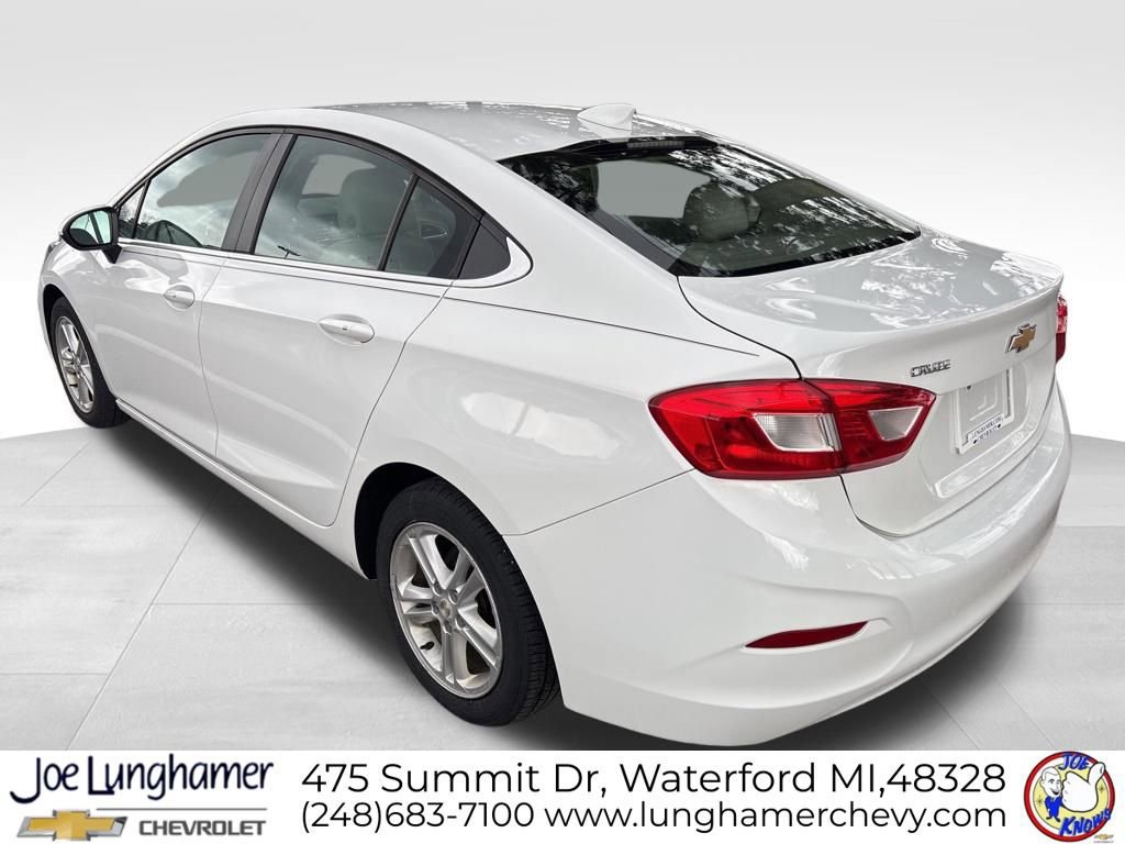 Used 2016 Chevrolet Cruze LT w/ Convenience Package FWD image 5