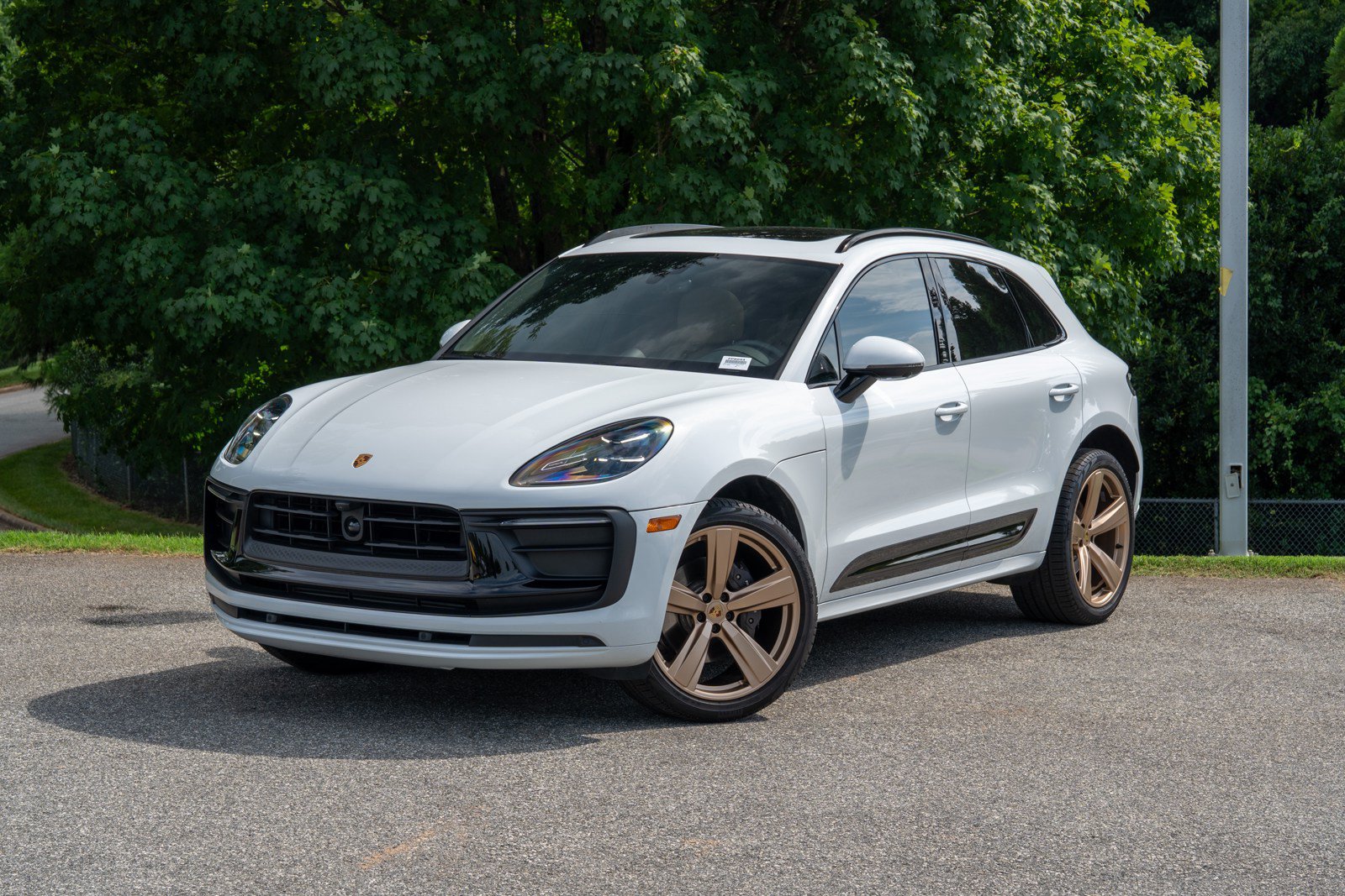 Certified 2024 Porsche Macan