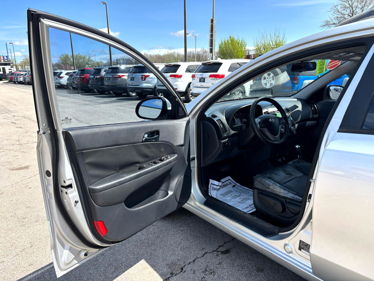 Used 2011 Hyundai Elantra image 15