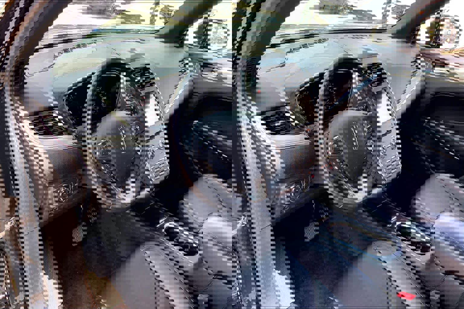 Used 2018 Lincoln MKC Premiere image 18