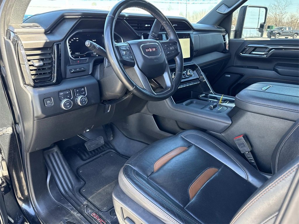 Used 2024 GMC Sierra 2500 AT4 w/ AT4 Premium Plus Package image 9