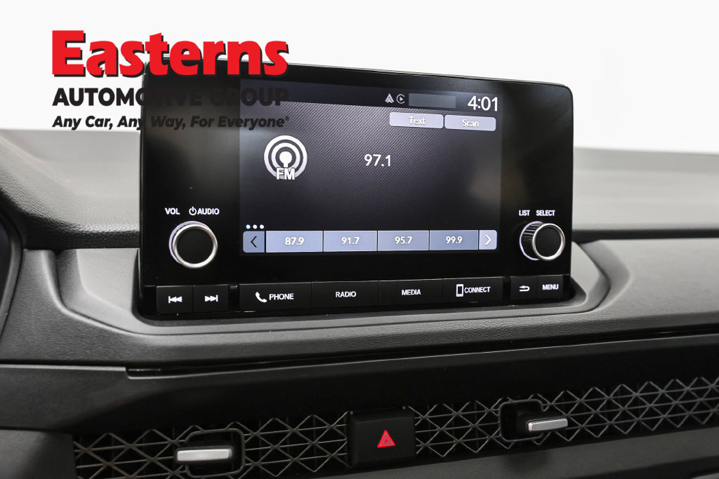Used 2025 Honda Accord SE image 19