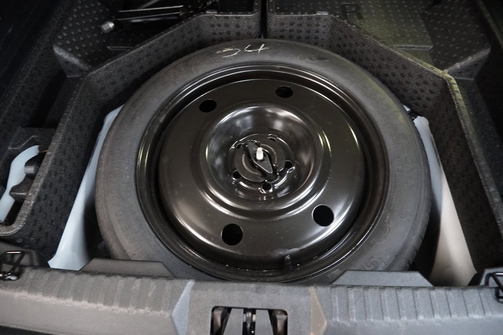 Used 2015 Ford Edge SE image 10