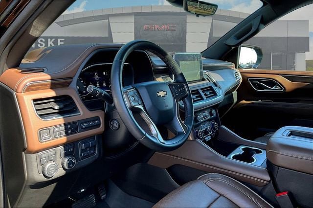 Certified 2023 Chevrolet Suburban High Country AWD/4WD image 13
