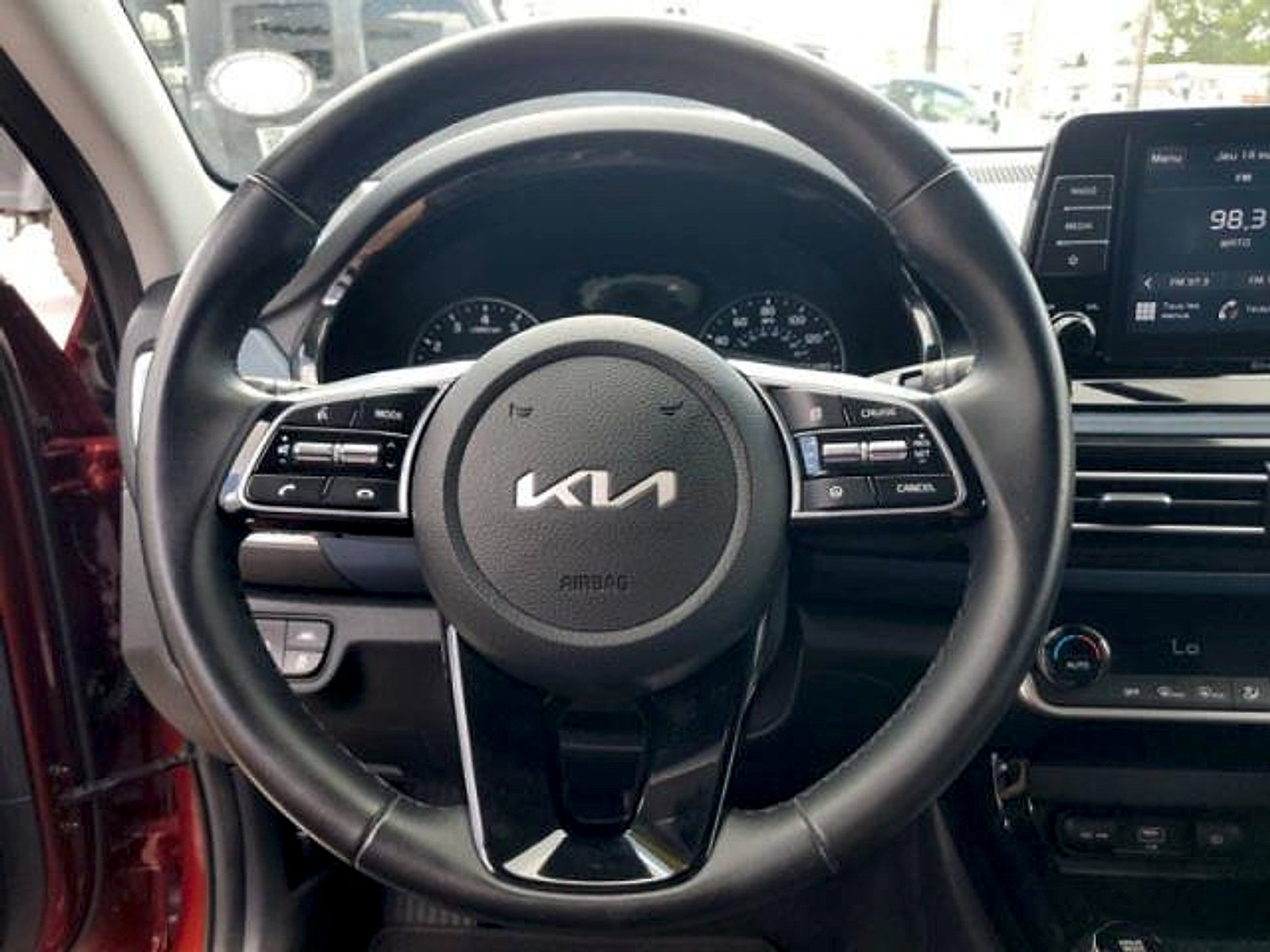 Used 2023 Kia Seltos S FWD image 27