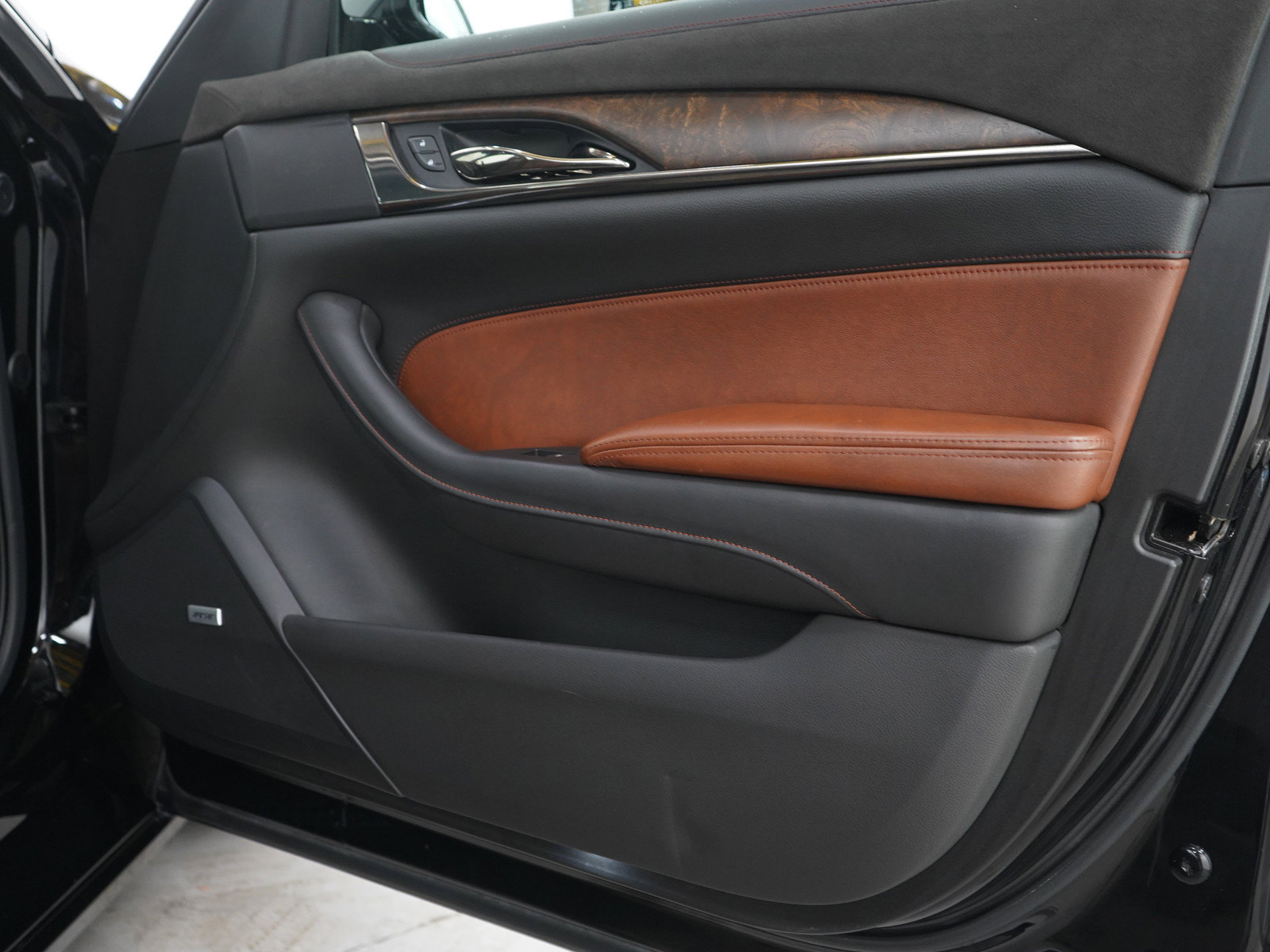 Used 2019 Cadillac CTS Premium Luxury w/ Technology Package AWD/4WD image 9