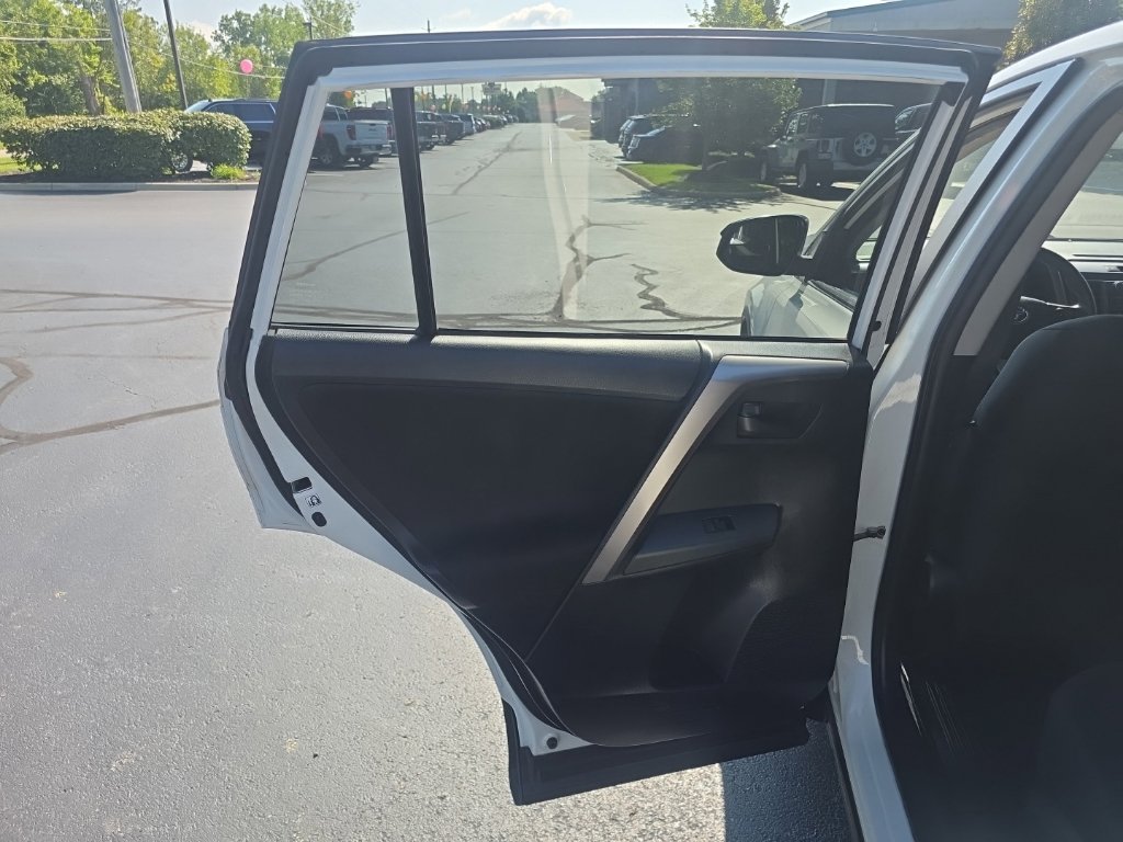 Used 2018 Toyota RAV4 LE w/ All Weather Liner Package FWD image 22