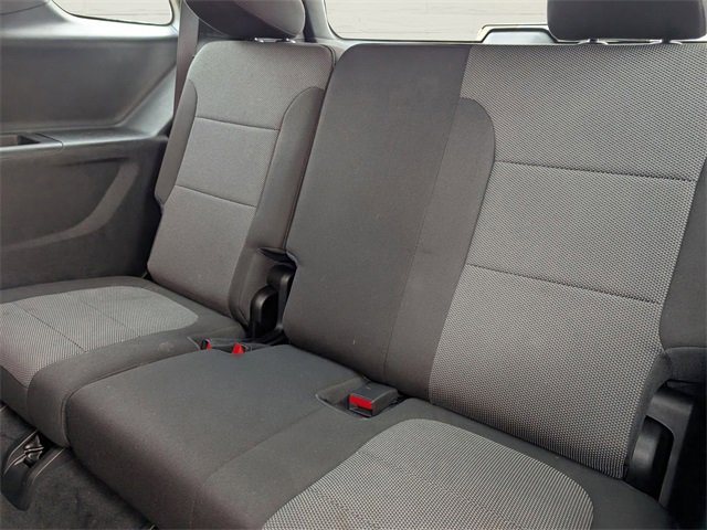 Used 2023 Chevrolet Traverse LT image 12