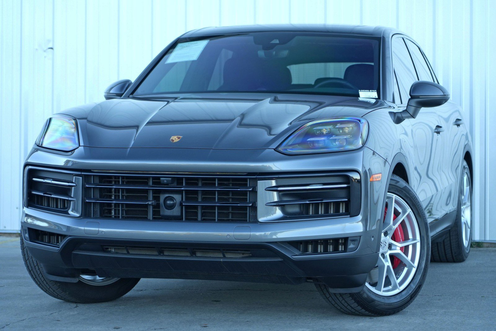Used 2024 Porsche Cayenne S image 3