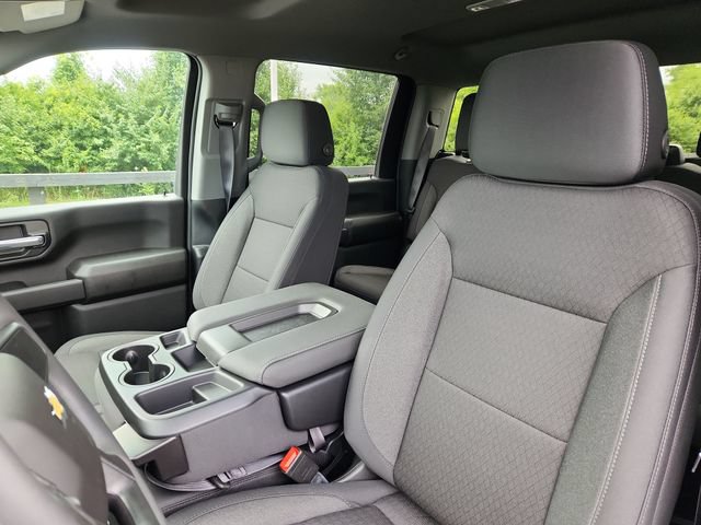 New 2026 Chevrolet Silverado 2500 Custom w/ Custom Value Package AWD/4WD image 13