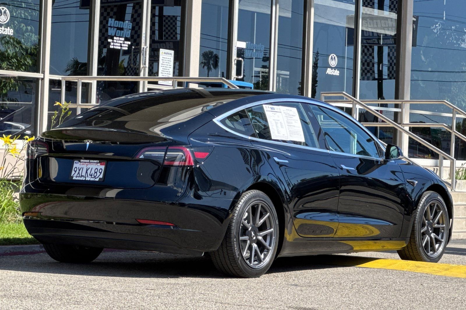 Used 2018 Tesla Model 3 Long Range RWD image 4