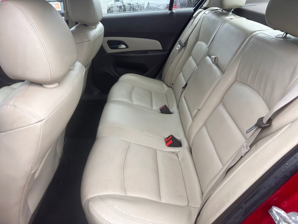 Used 2014 Chevrolet Cruze LT image 10