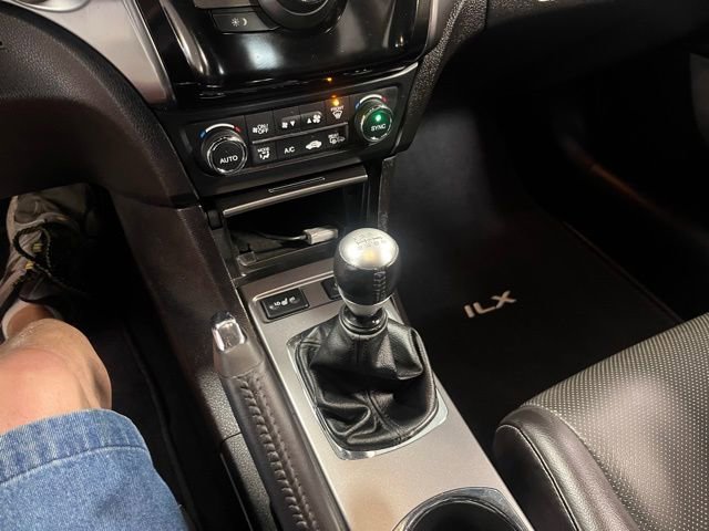 Used 2015 Acura ILX w/ Premium Package image 29