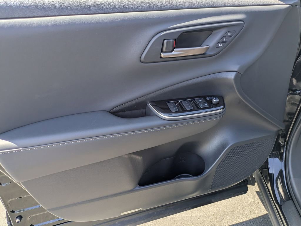 Used 2024 Toyota Crown Limited image 15