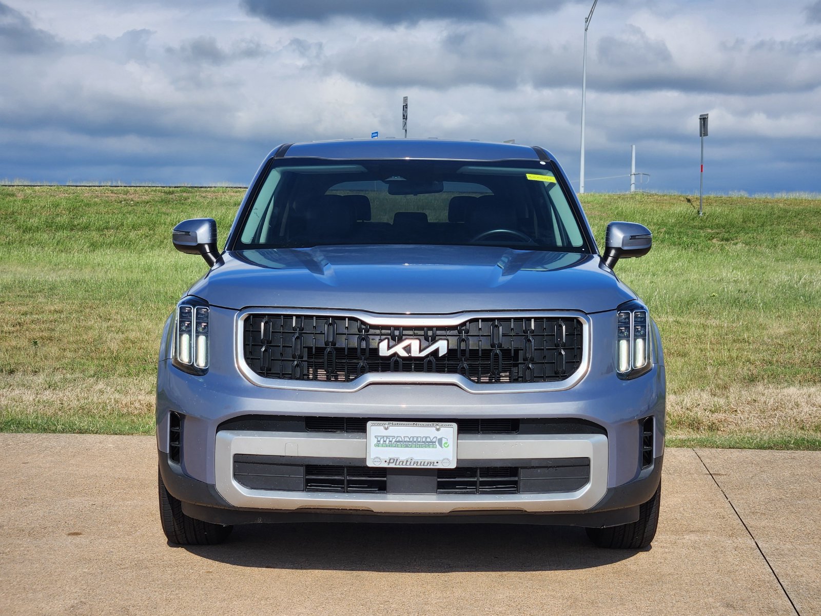 Used 2024 Kia Telluride LX FWD image 6