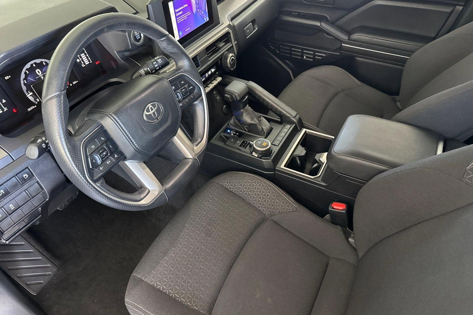 Certified 2025 Toyota 4Runner SR5 AWD/4WD image 4