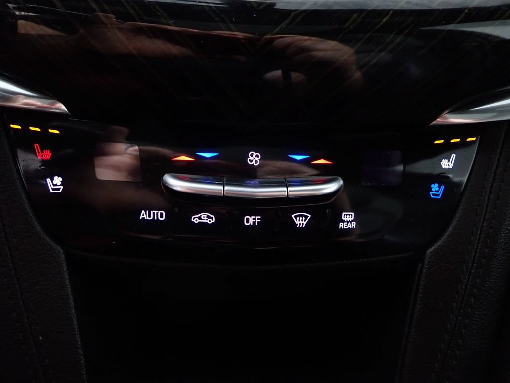 Used 2020 Cadillac XT6 Premium Luxury FWD image 5