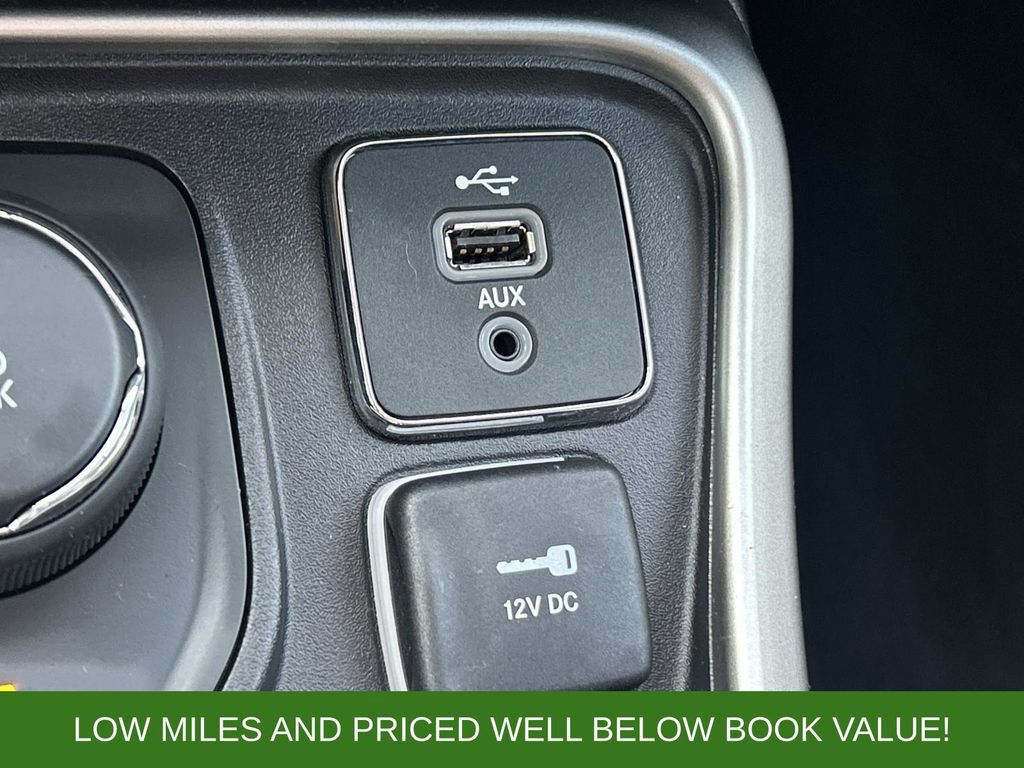 Used 2018 Jeep Compass Latitude w/ Cold Weather Group AWD/4WD image 26
