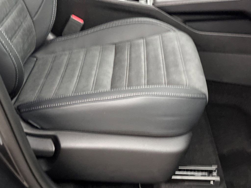 New 2025 Mitsubishi Outlander SE image 11