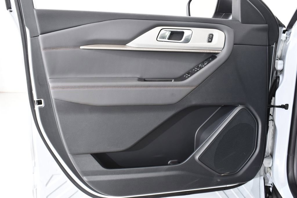New 2026 Ford Explorer Active w/ Active Comfort Package image 26