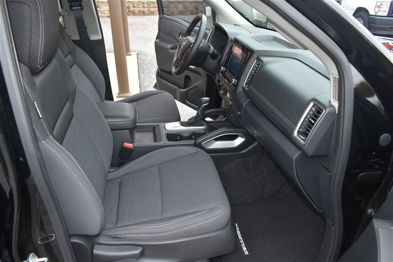Used 2023 Nissan Frontier SV w/ SV Convenience Package AWD/4WD image 28