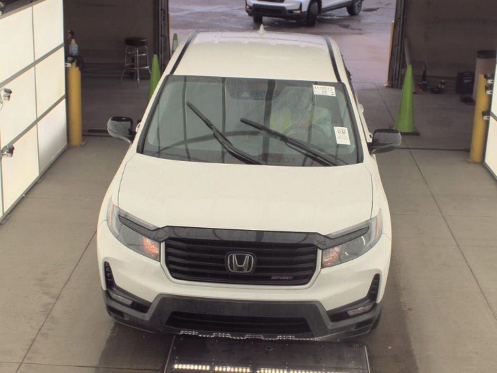 Used 2023 Honda Ridgeline Sport image 2
