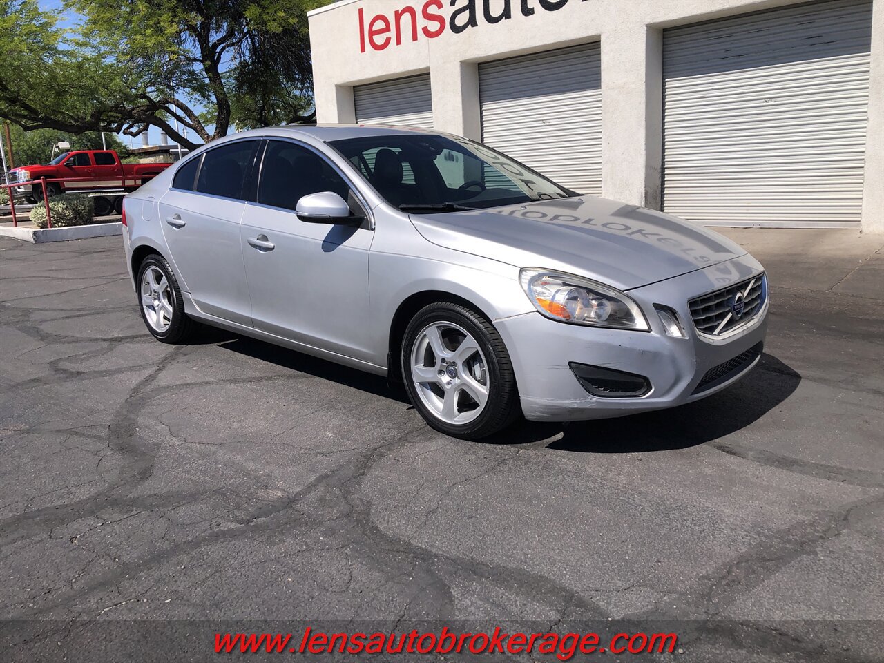 Used 2012 Volvo S60 T5 FWD image 2