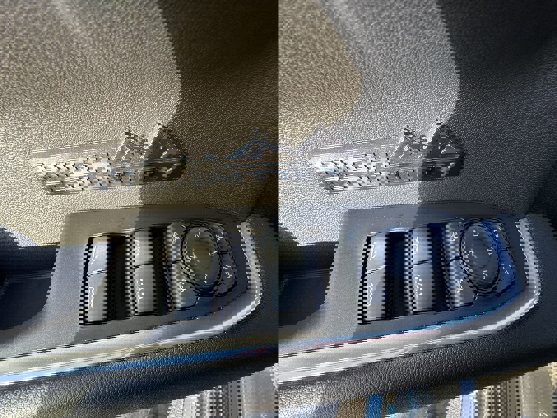 Used 2024 Chevrolet Silverado 1500 High Country w/ Technology Package image 13