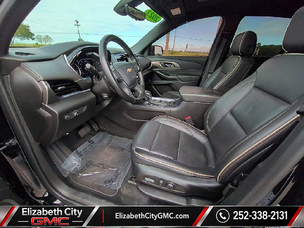 Used 2023 Chevrolet Traverse Premier AWD/4WD image 18