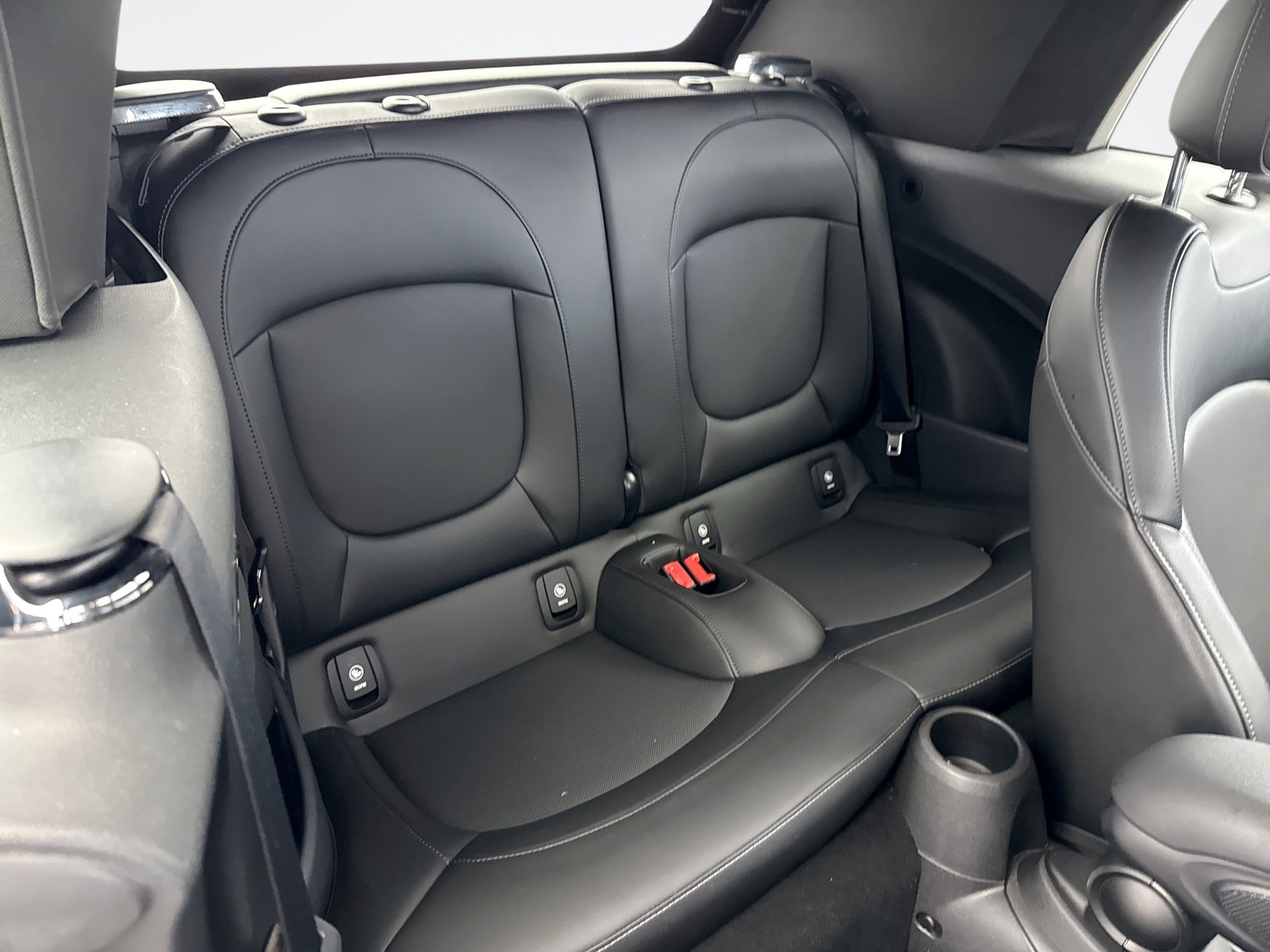 Used 2019 MINI Cooper S image 17