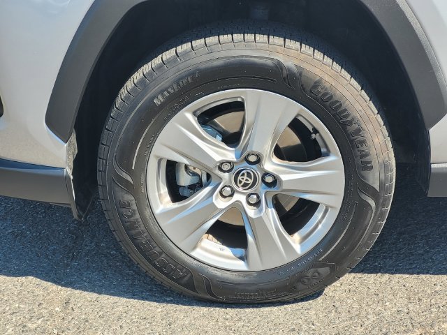 Certified 2023 Toyota RAV4 XLE w/ Convenience Package AWD/4WD image 11