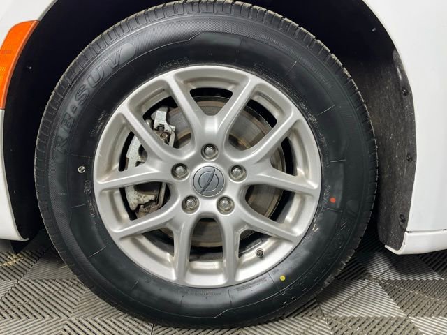 Used 2023 Chrysler Pacifica Touring-L image 10