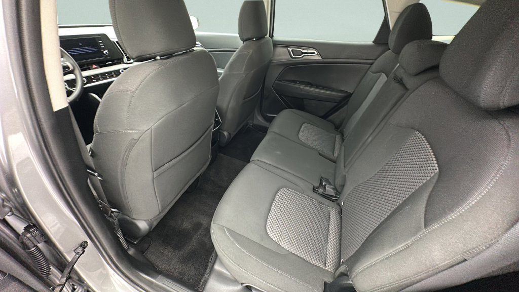 Used 2024 Kia Sportage LX AWD/4WD image 9