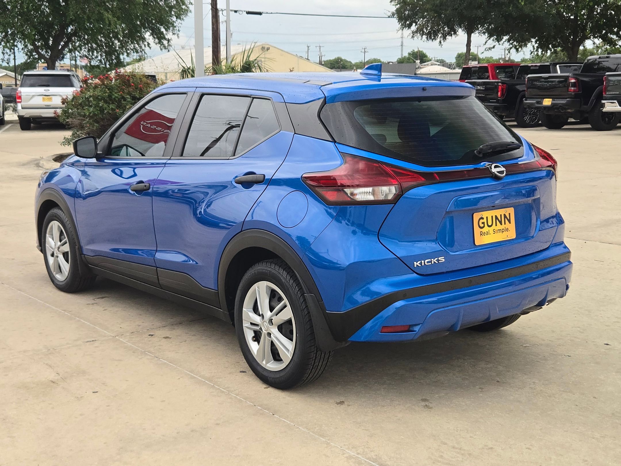 Certified 2022 Nissan Kicks S FWD image 5