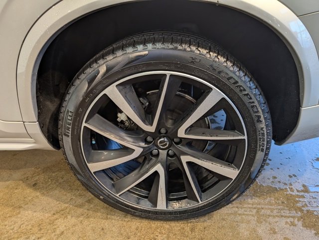 Used 2023 Volvo XC90 B6 Plus w/ Protection Package image 10
