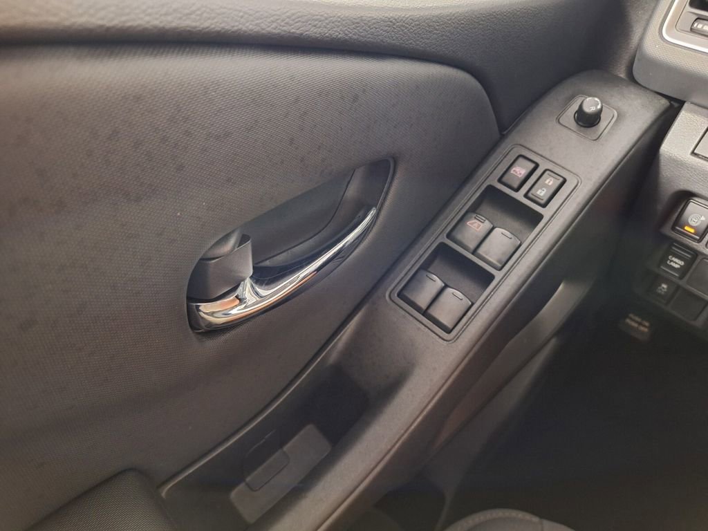 Used 2024 Nissan Frontier SV w/ Technology Package RWD image 16