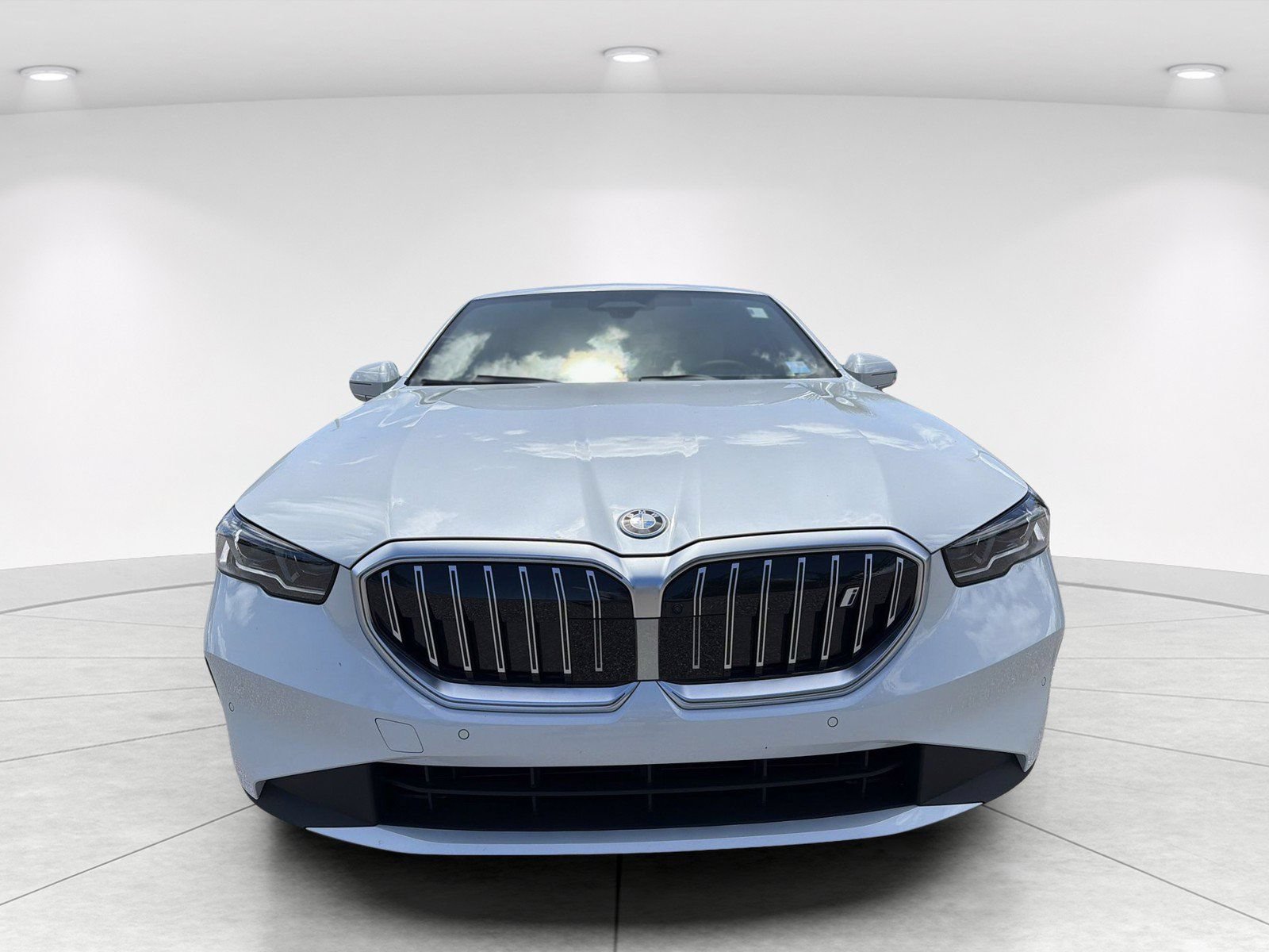 Certified 2025 BMW i5 M60 w/ Premium Package AWD/4WD image 2