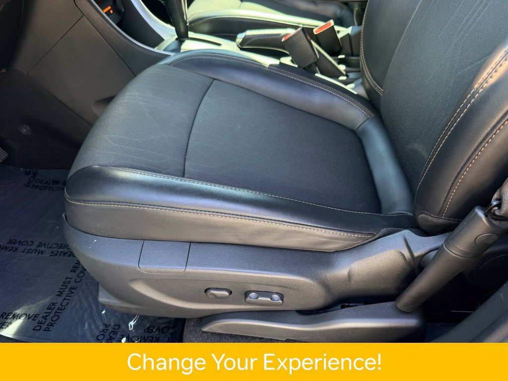 Used 2022 Chevrolet Trax LT w/ Sport Edition FWD image 13
