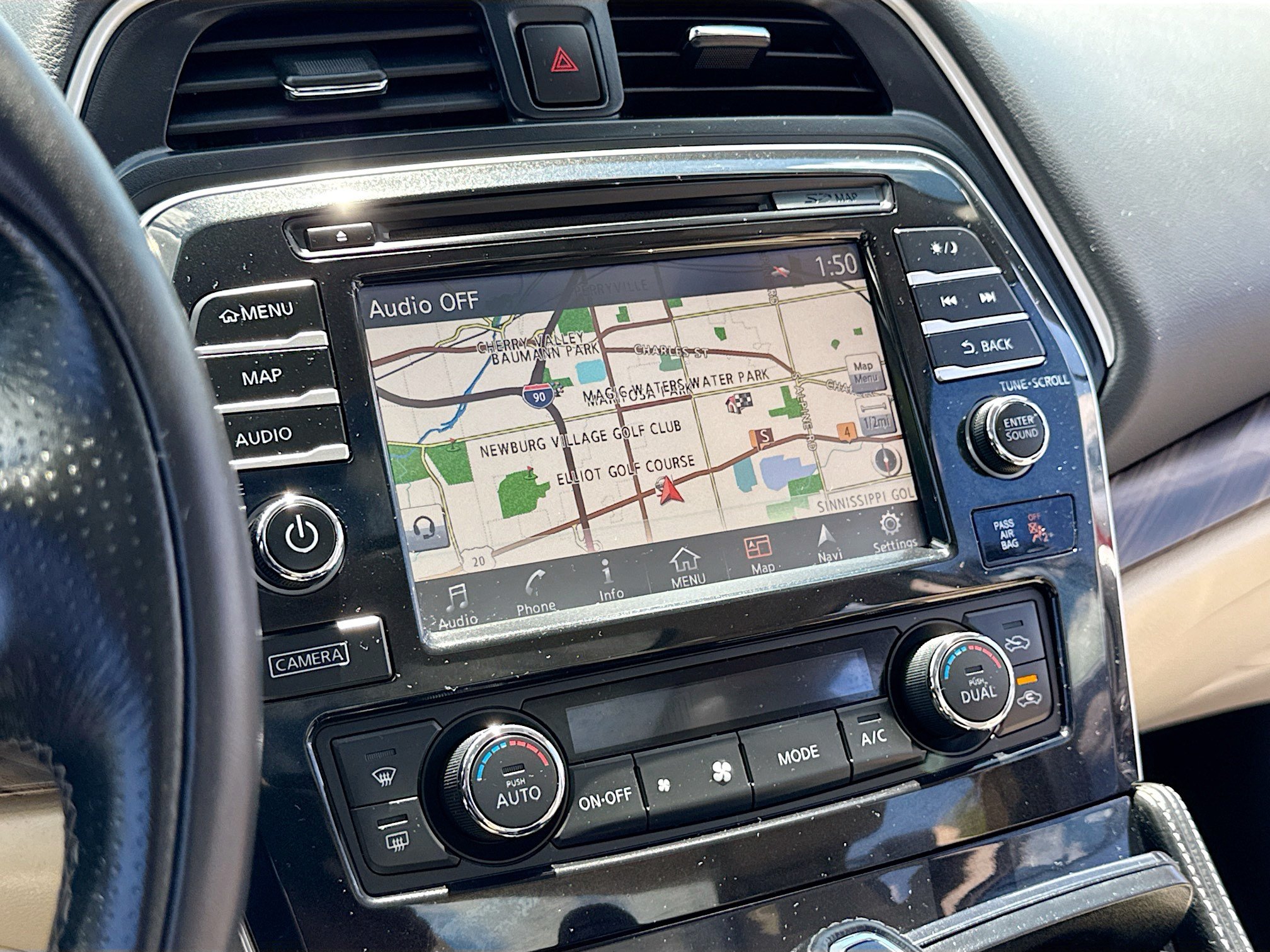 Used 2016 Nissan Maxima Platinum FWD image 9