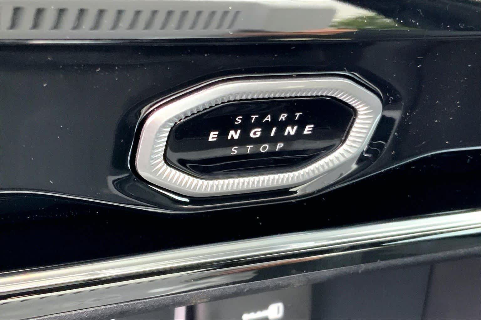 New 2026 Jeep Grand Cherokee Altitude RWD image 16
