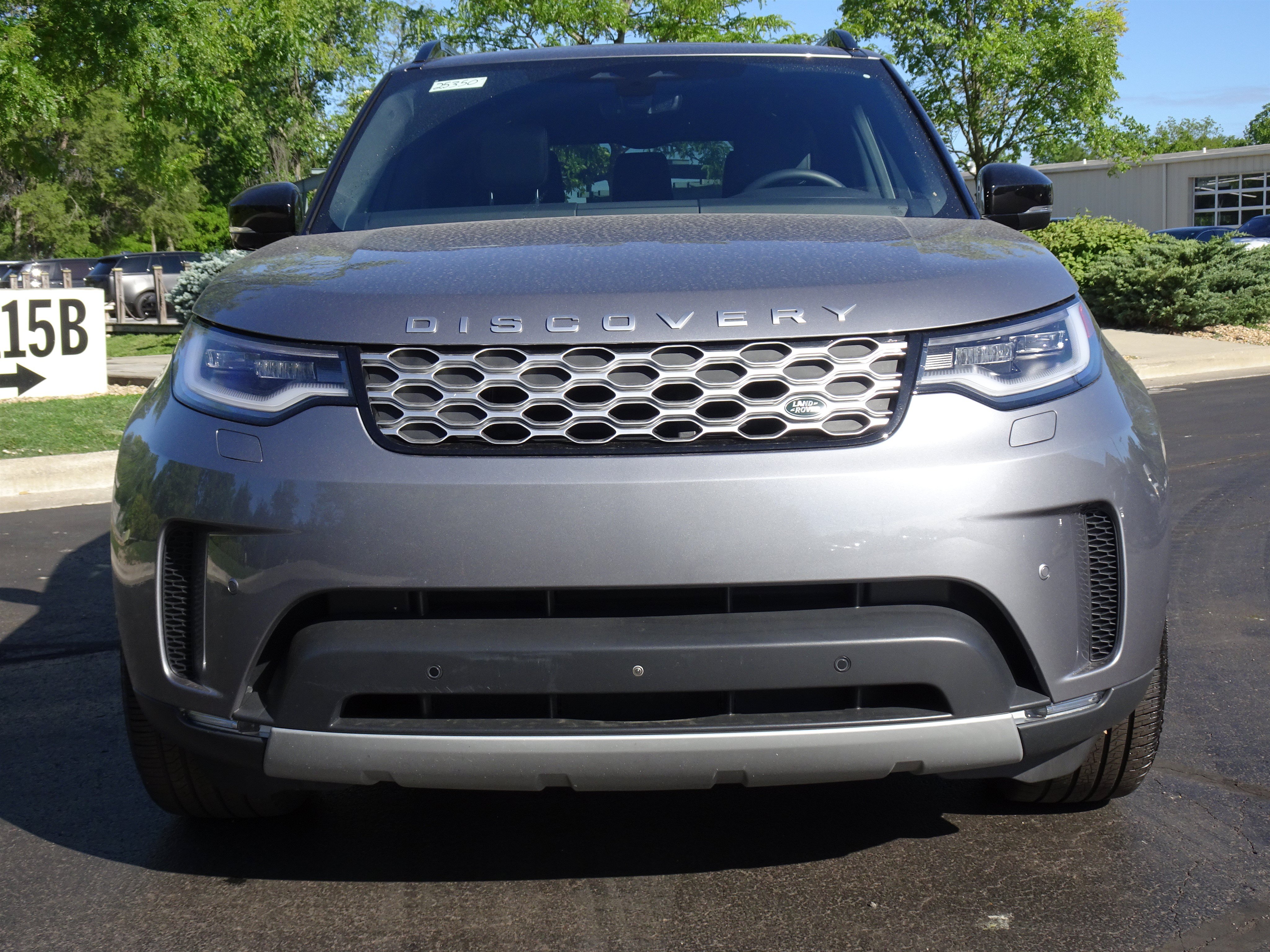 Certified 2025 Land Rover Discovery S AWD/4WD image 12