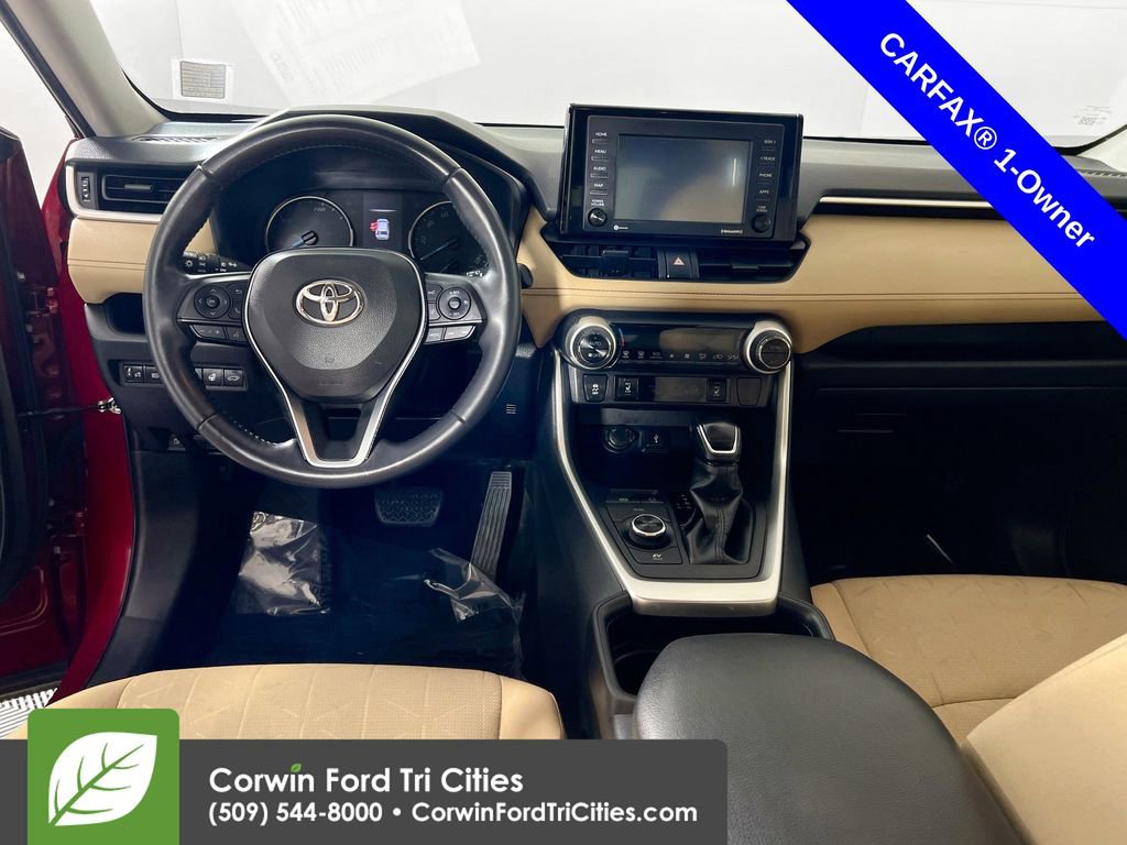 Used 2020 Toyota RAV4 XLE image 27
