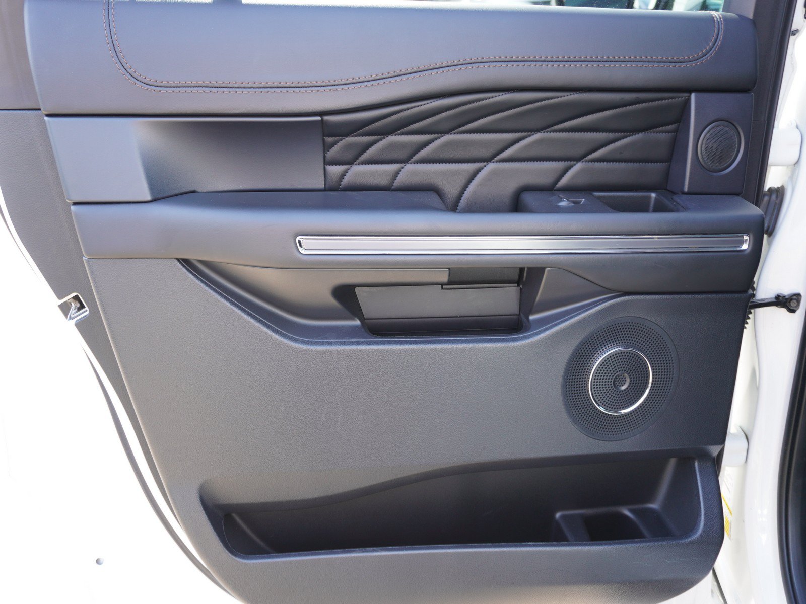 Used 2021 Ford Expedition Max Platinum AWD/4WD image 15