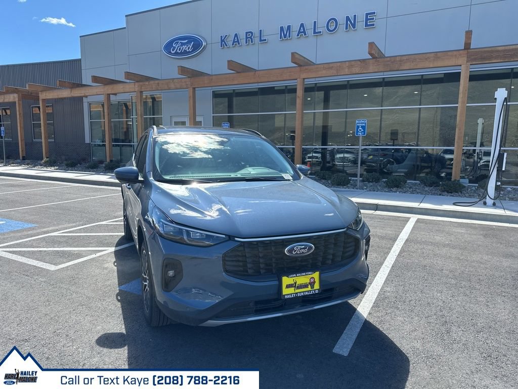 New 2024 Ford Escape SE w/ PHEV Premium Package